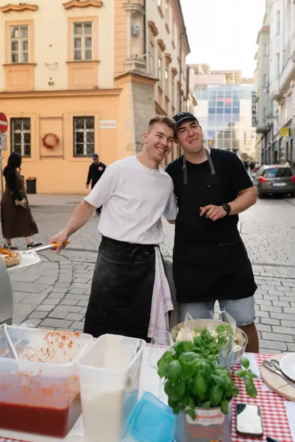 Pop-up DAMO PIZZA v centru Brna — fotka 6 z 24