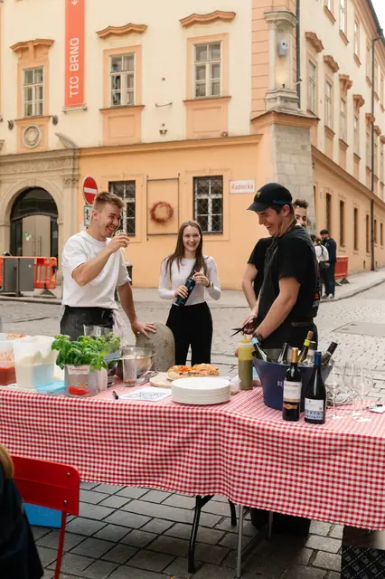 Pop-up DAMO PIZZA v centru Brna — fotka 16 z 24
