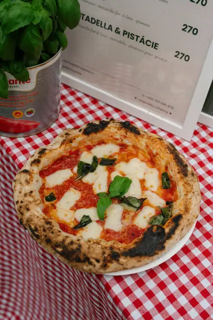 Večerní pop-up DAMO PIZZA — fotka 2 z 31