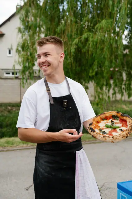 Večerní pop-up DAMO PIZZA — fotka 6 z 31
