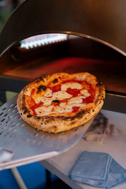 Večerní pop-up DAMO PIZZA — fotka 21 z 31