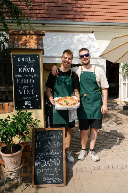 Letní pop-up DAMO PIZZA v Knollu — fotka 7 z 72
