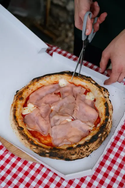 Letní pop-up DAMO PIZZA v Knollu — fotka 54 z 72